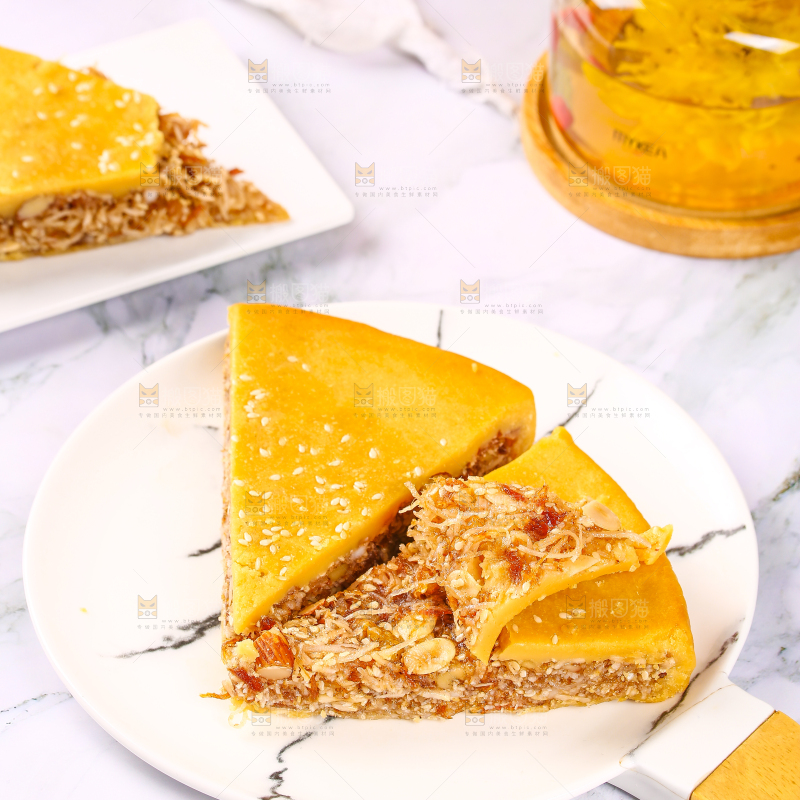 盘子里装着化州拖罗饼