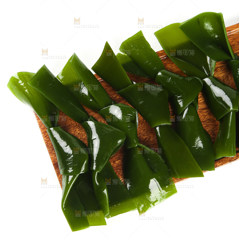 木板上放着海带结