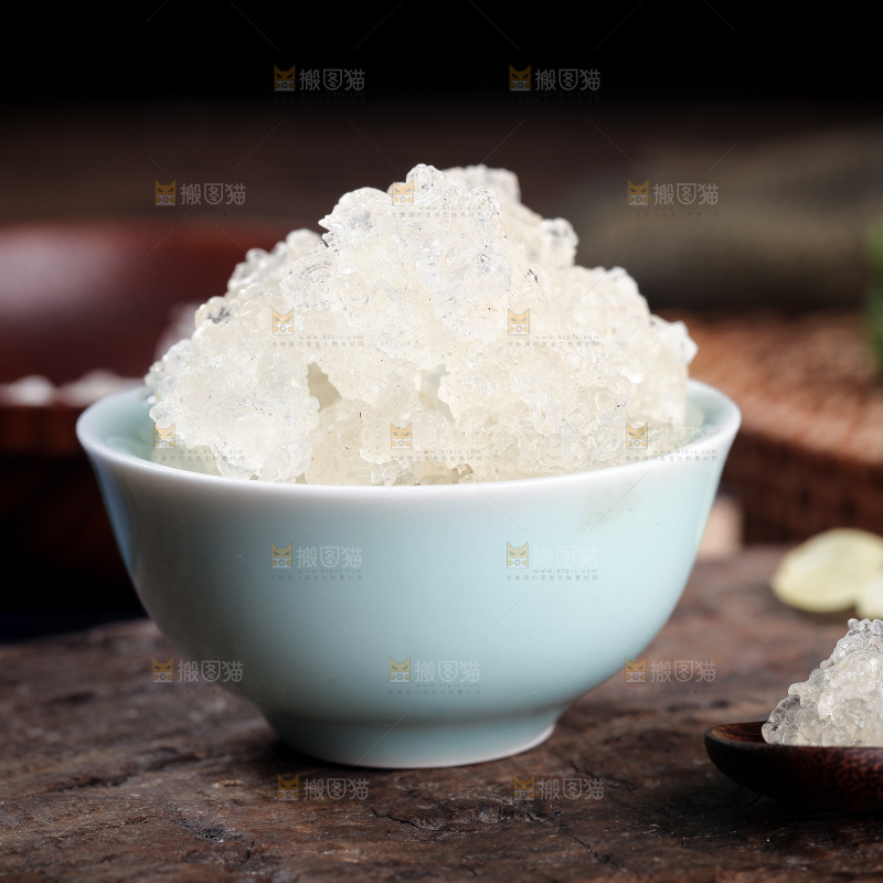 碗里装着雪燕