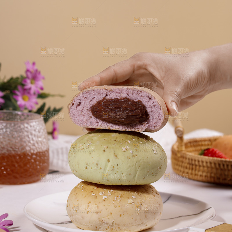 手里拿着欧包