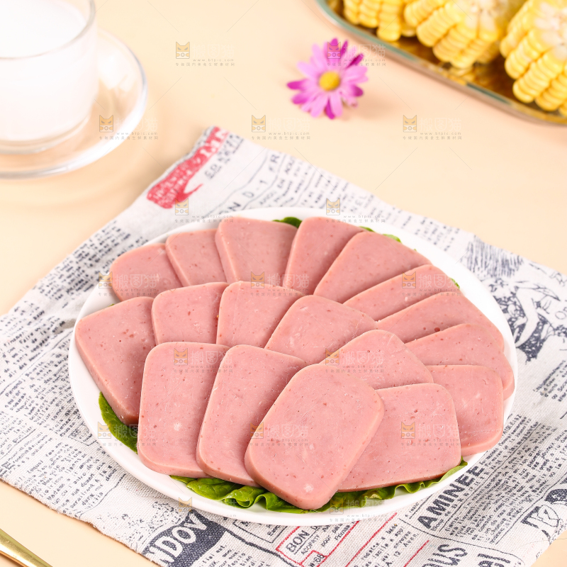 一盘切片的午餐肉