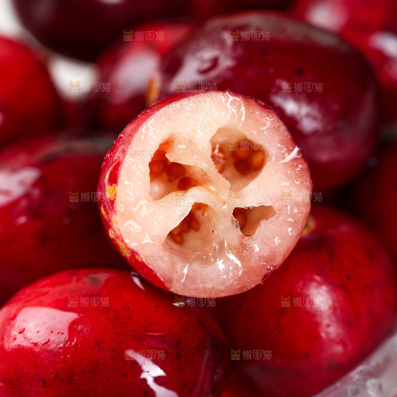 盒子里装着蔓越莓