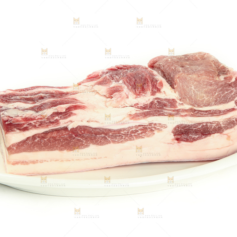 盘子里的五花咸肉