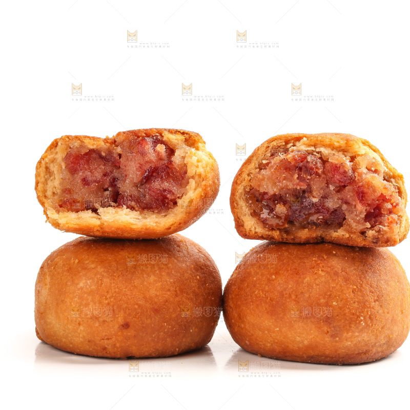 白底上的火腿月饼