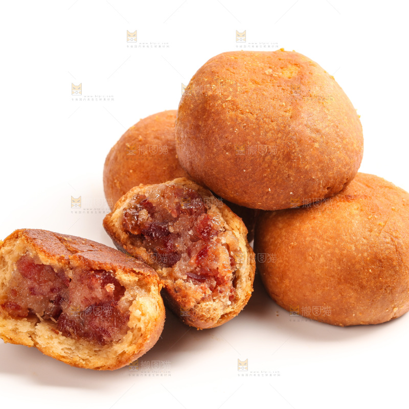 白底上的火腿月饼