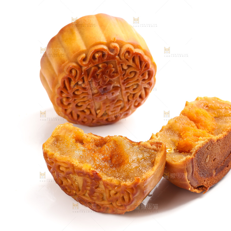 白底上的广式蛋黄月饼