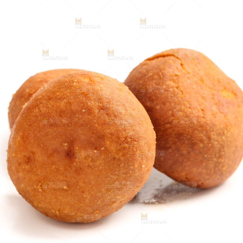 白底上的火腿蛋黄月饼