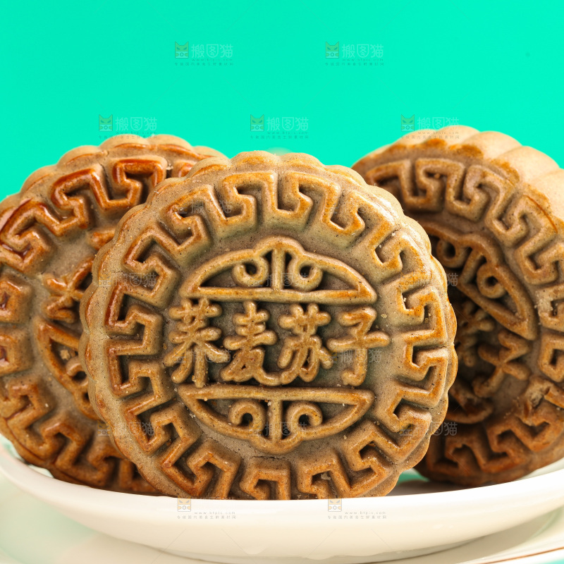 盘子里的荞麦苏子月饼