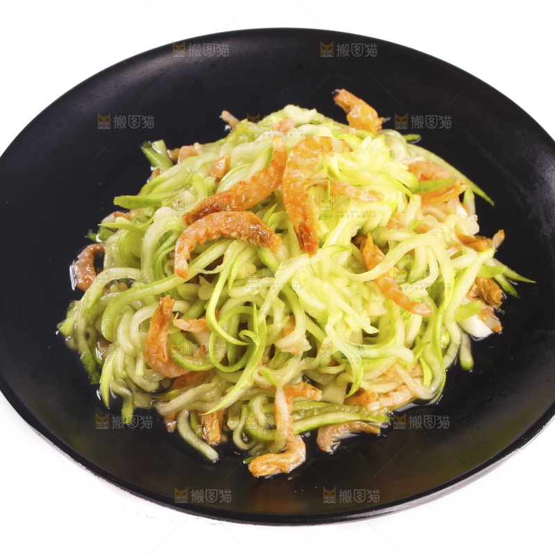 白底上放着一盘西葫芦炒虾