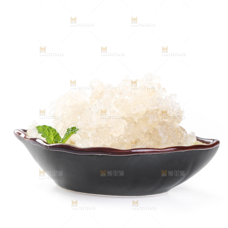碟子里放着雪燕