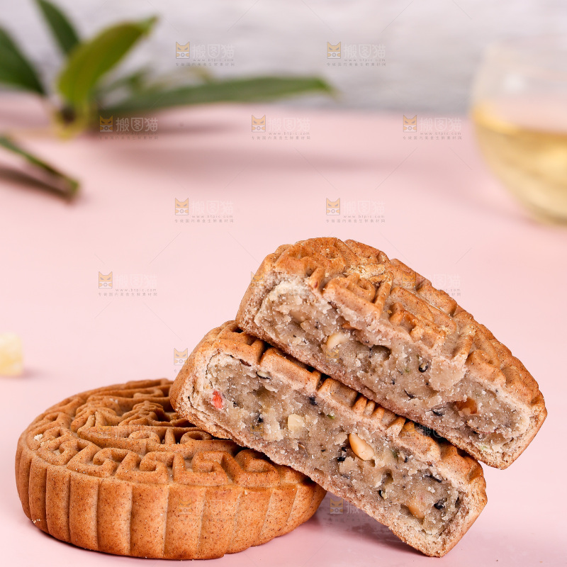 浅底上的荞麦五仁月饼