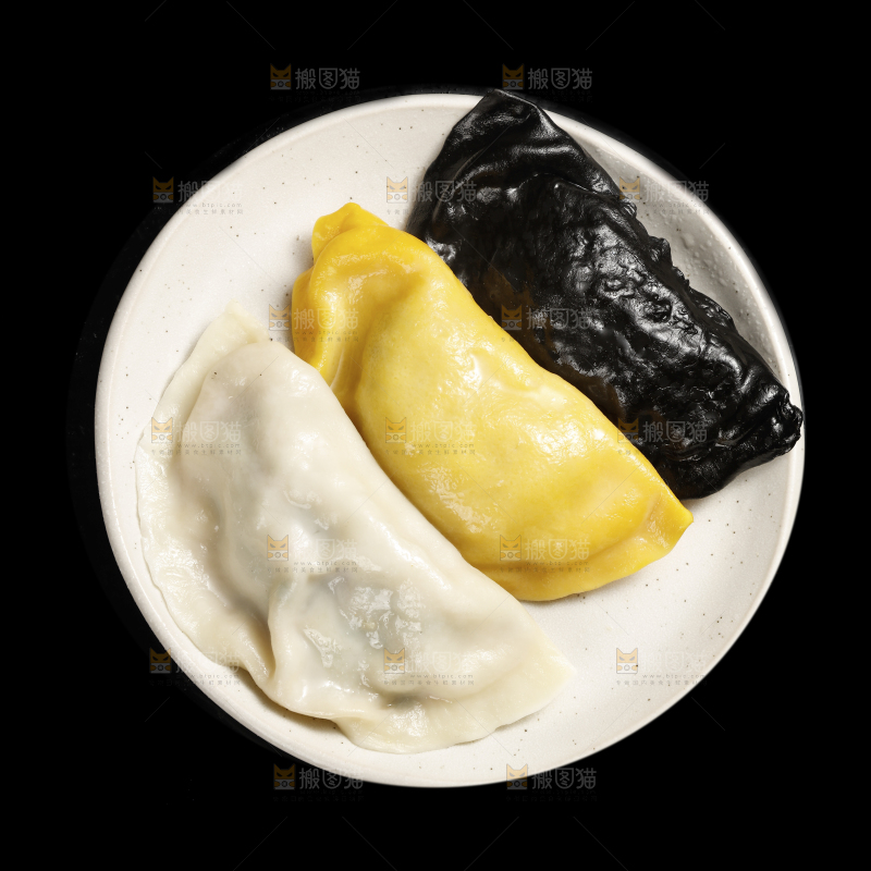 盘子里的大饺子组合