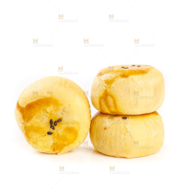 白底上的豆沙蛋黄酥