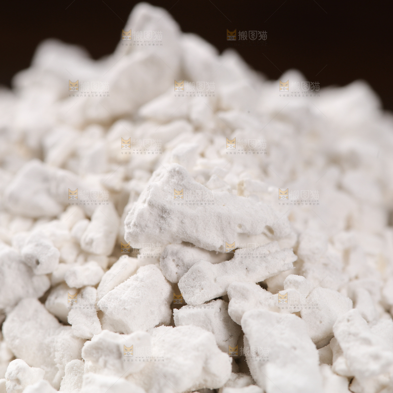 堆放着的红薯淀粉