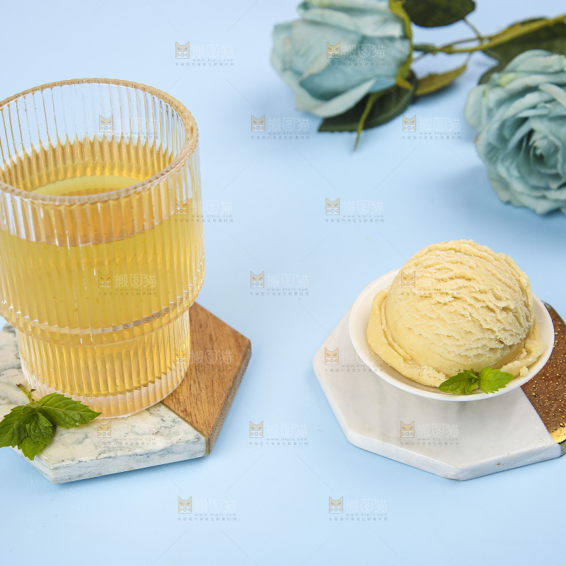 浅底上的奶油冰淇淋