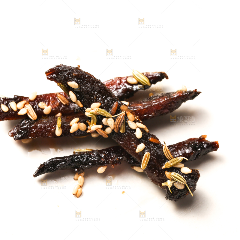 白底上的孜然芥肉条