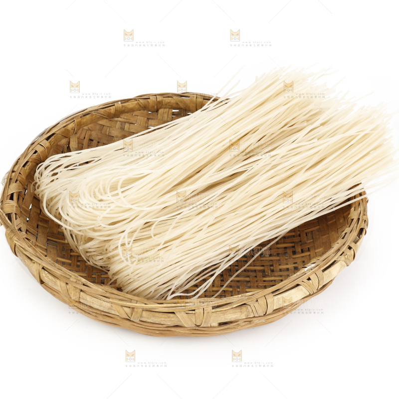 白底上放着一篮手工葛根粉