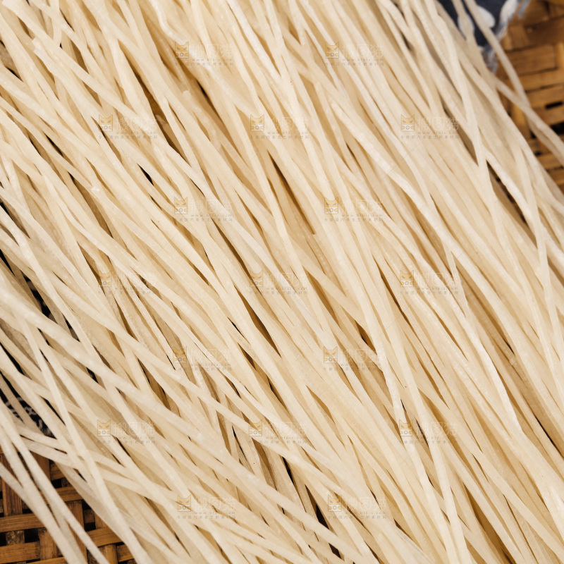 篮子里的葛根粉条