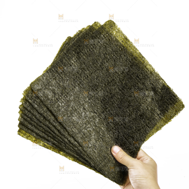 手里拿着海苔片