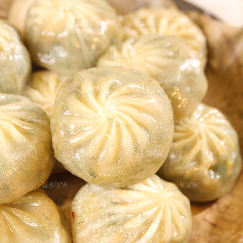 盘子里的小煎包