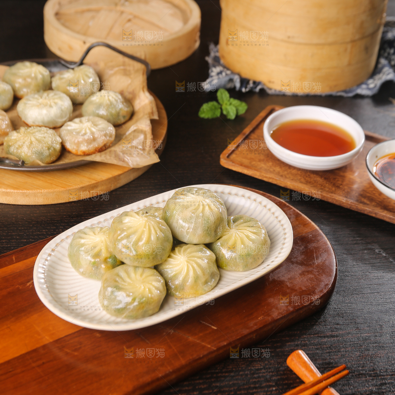 盘子里的小煎包
