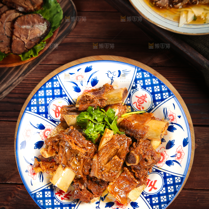 一盘红烧牛肋排