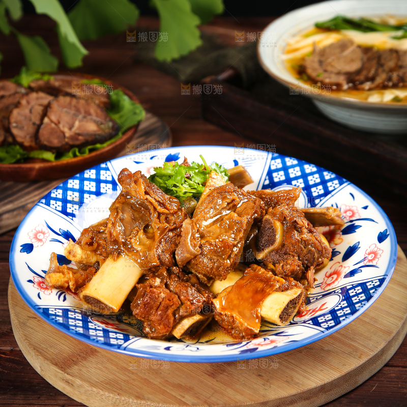 一盘红烧牛肋排