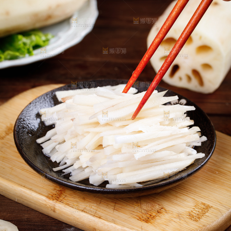 筷子上夹着藕丝