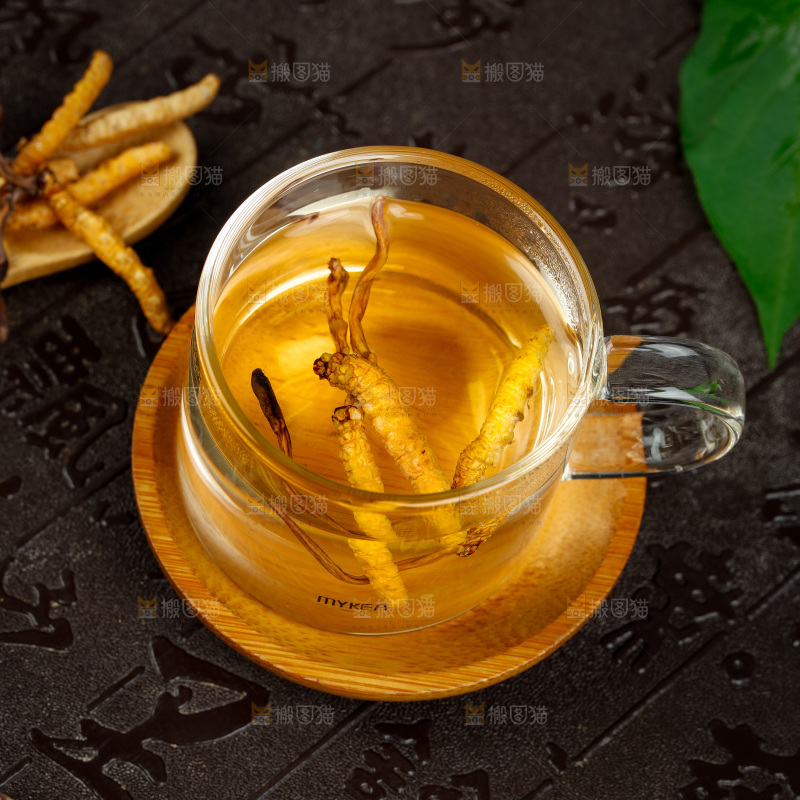 一杯虫草茶