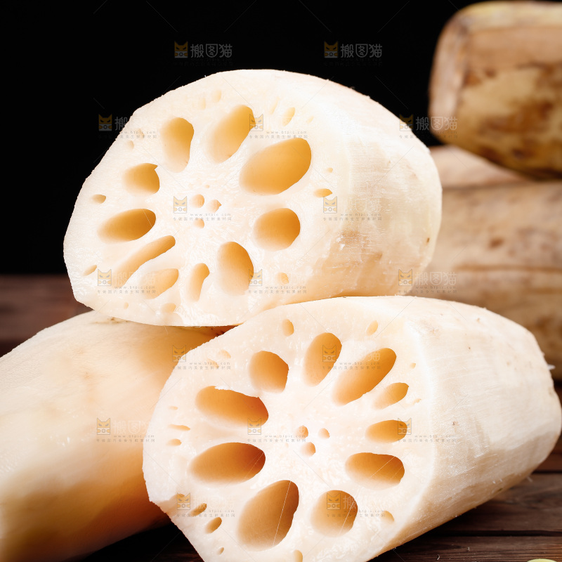木底上的九孔莲藕