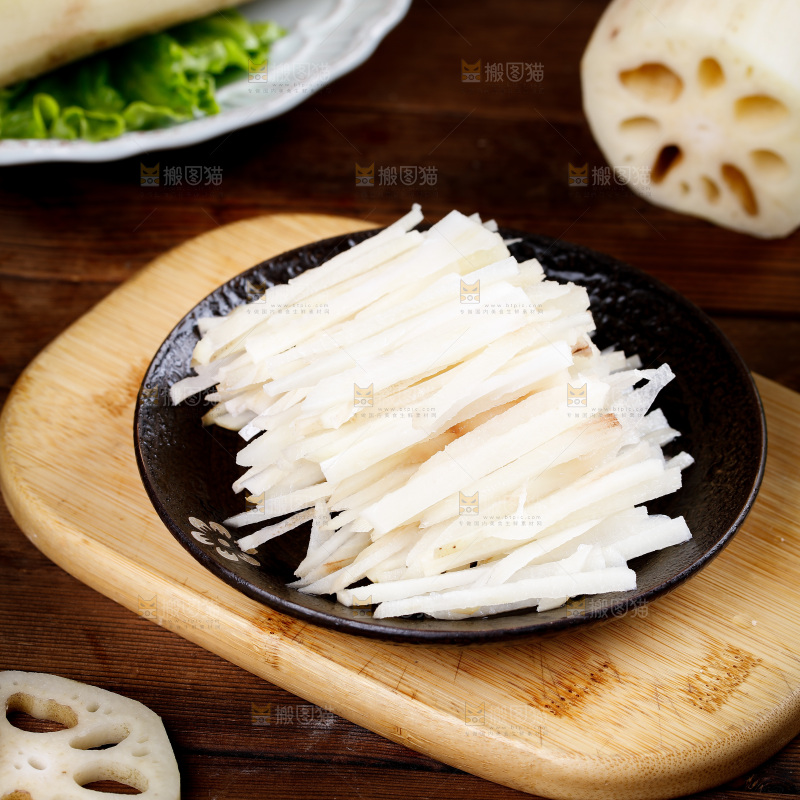 木板上一盘藕丝