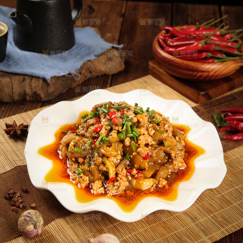 一盘香辣肉沫茄子