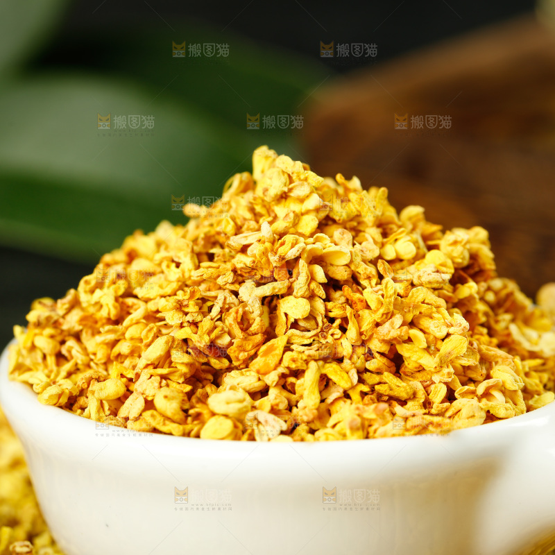 碟子里的桂花