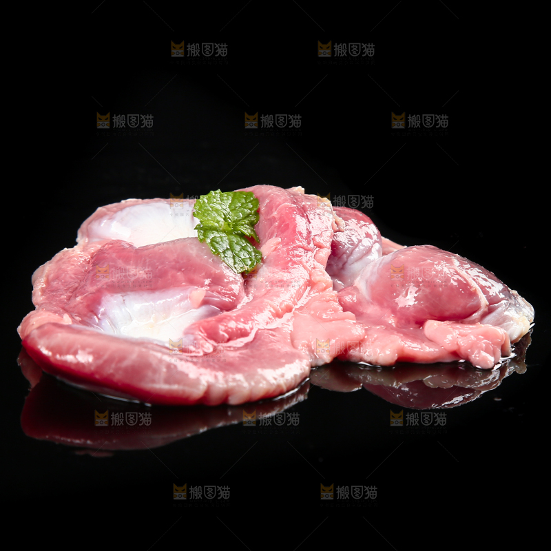 一堆新鲜鸡胗