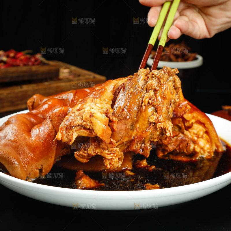 一盘卤味猪头肉