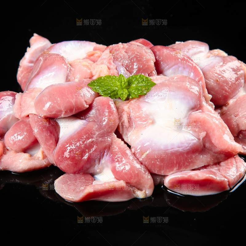 一堆新鲜鸡胗