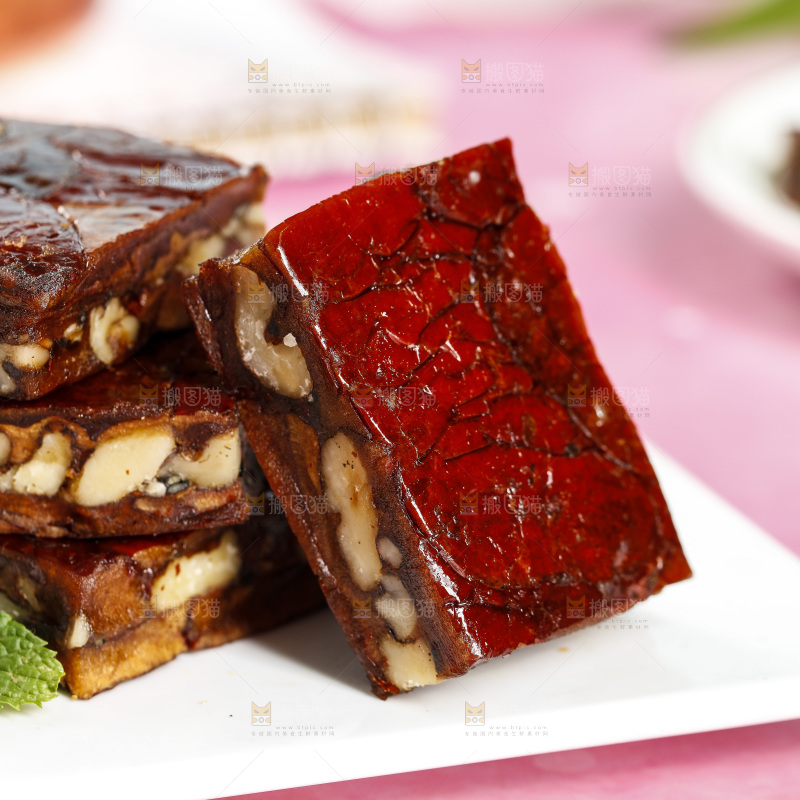 盘子里的红枣夹心派