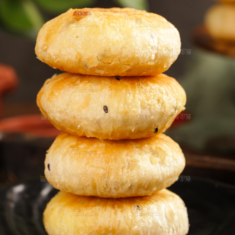 盘子里的酥饼