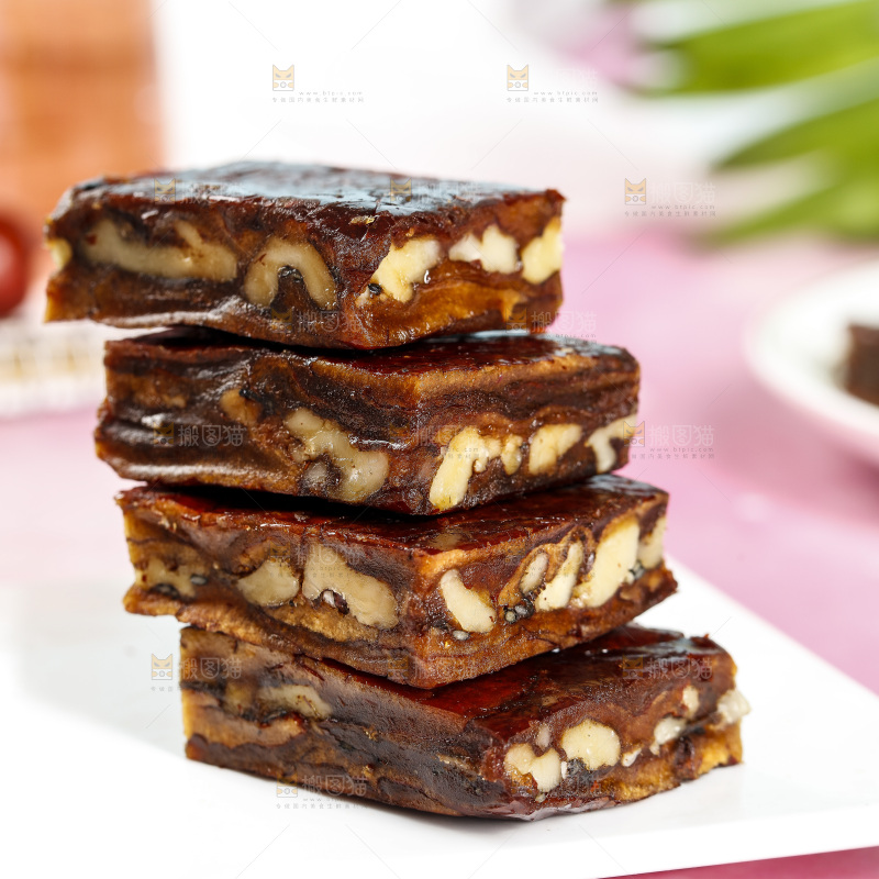 盘子里的红枣夹心派