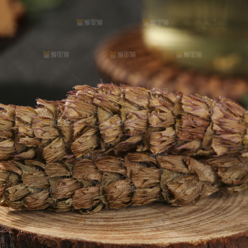 木底上的夏枯草