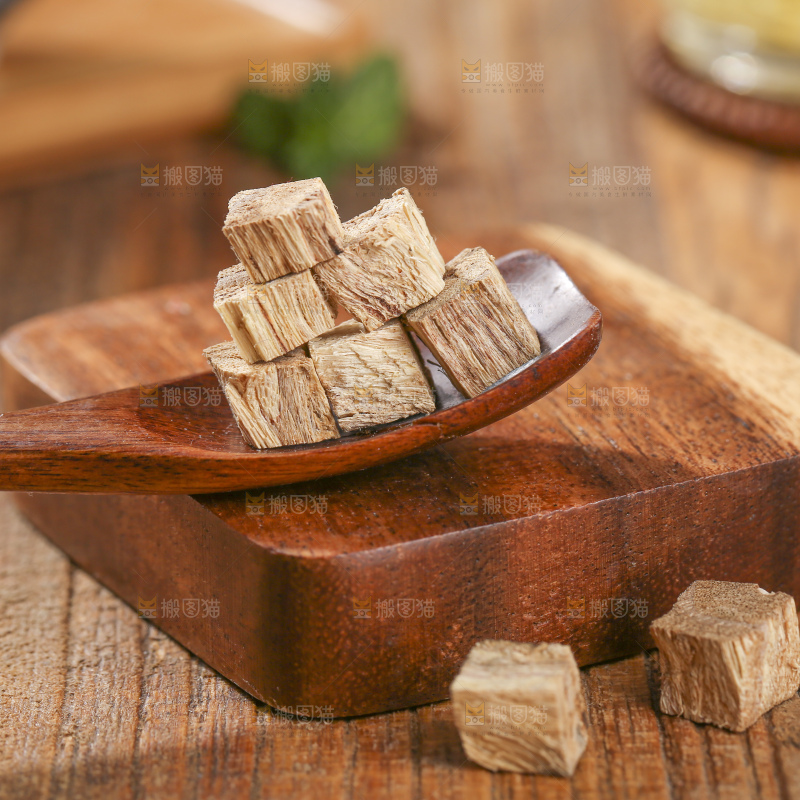 木底上的葛根
