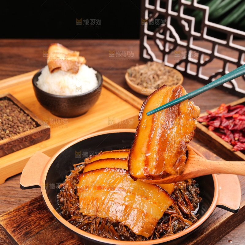 木底上的梅干菜扣肉