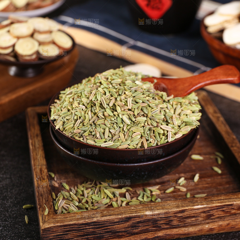 木底上的小茴香籽