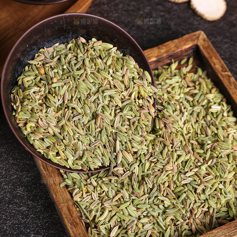 木底上的小茴香籽