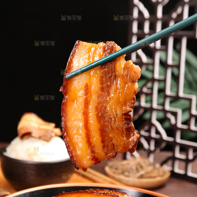 木底上的梅干菜扣肉