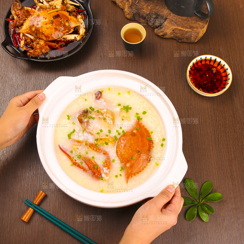 深底上的蟹粥
