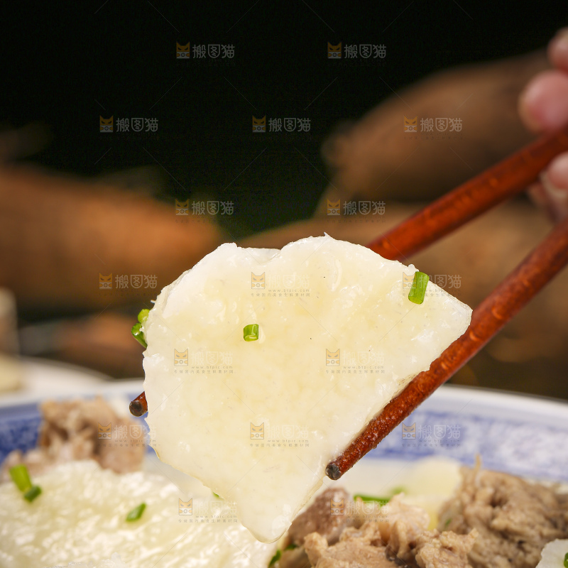 深底上的山药排骨汤