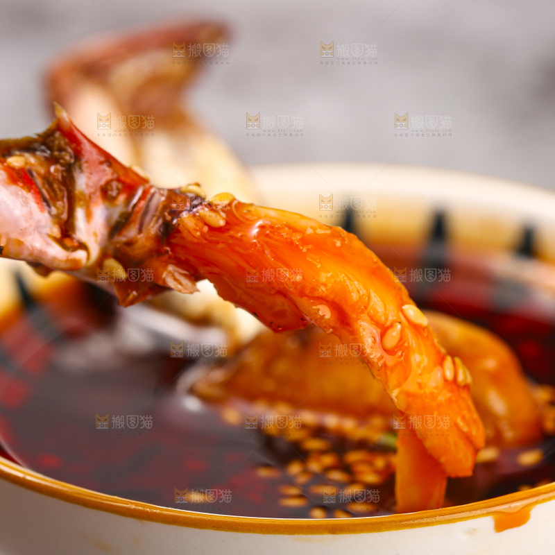 深底上的香辣梭子蟹