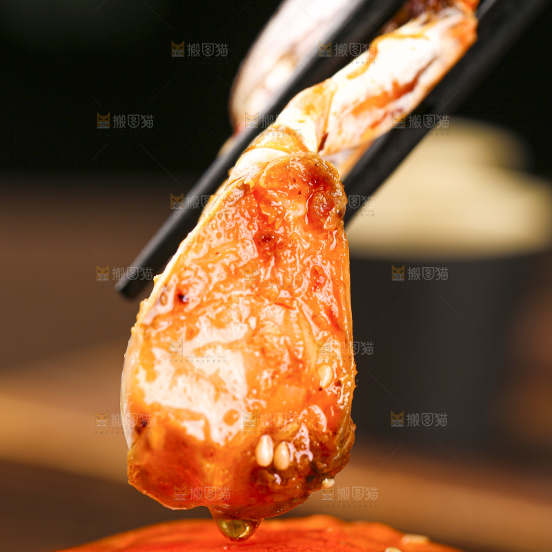 深底上的香辣梭子蟹
