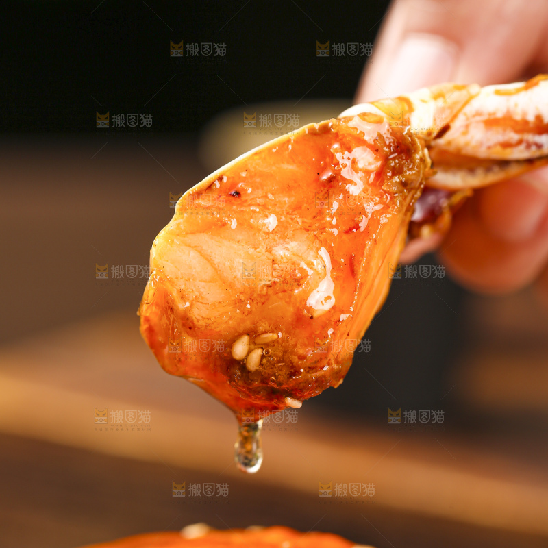 深底上的香辣梭子蟹